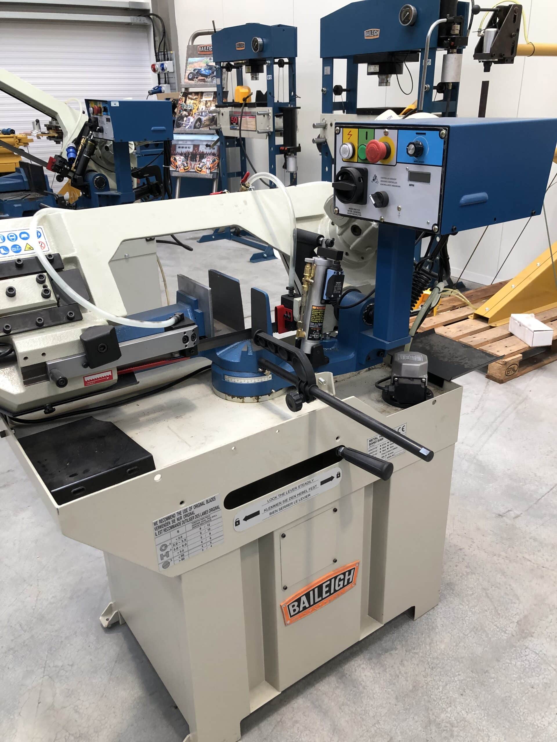 Baileigh BS-250M 400v 3 phase Bandsaw *Ex-Demo* 1 Baileigh BS-250M 400v 3 phase Bandsaw *Ex-Demo*