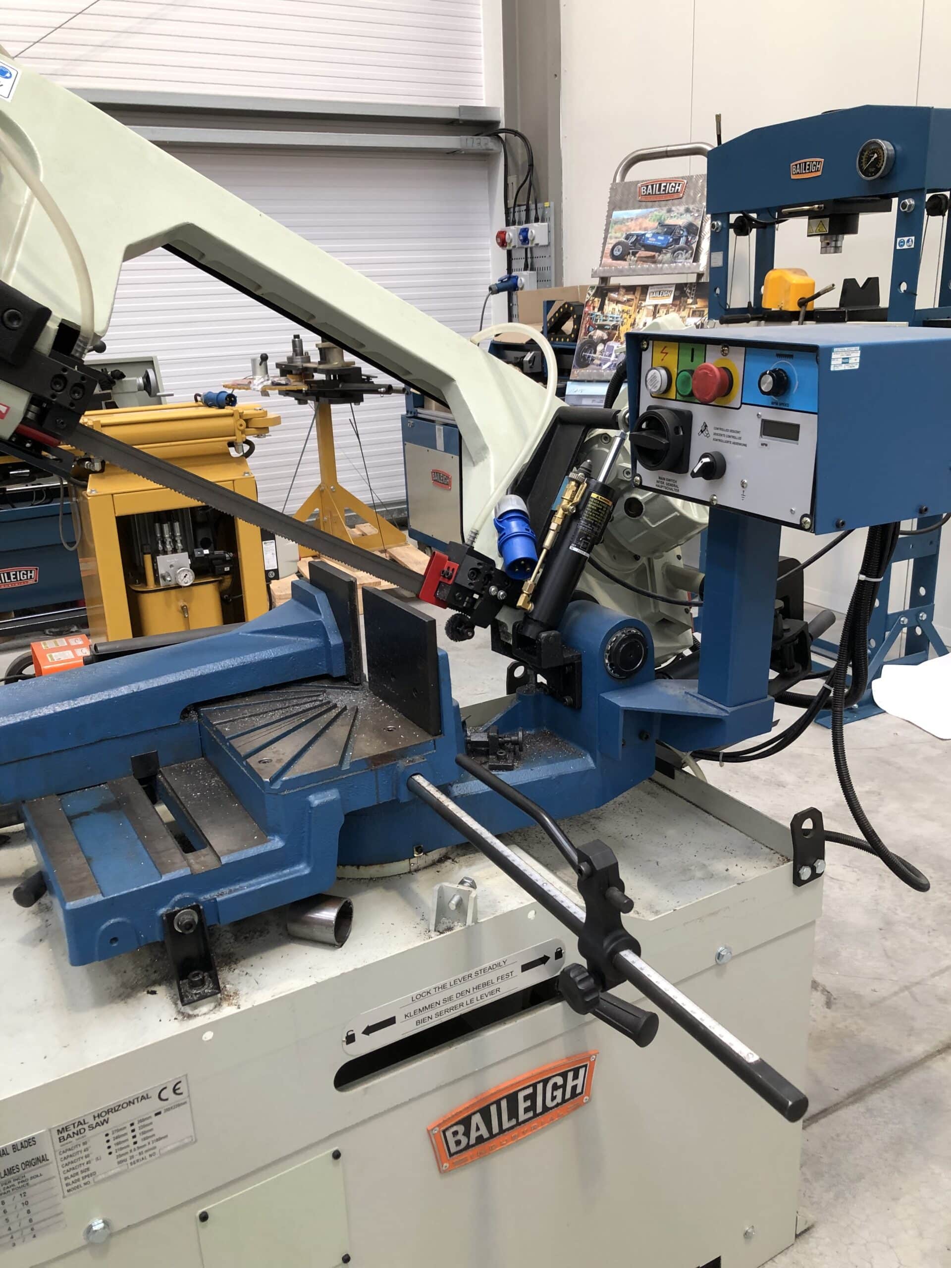 Baileigh BS-350M Dual Mitering Bandsaw 240V *Ex-Demo* 1 Baileigh BS-350M Dual Mitering Bandsaw 240V *Ex-Demo*