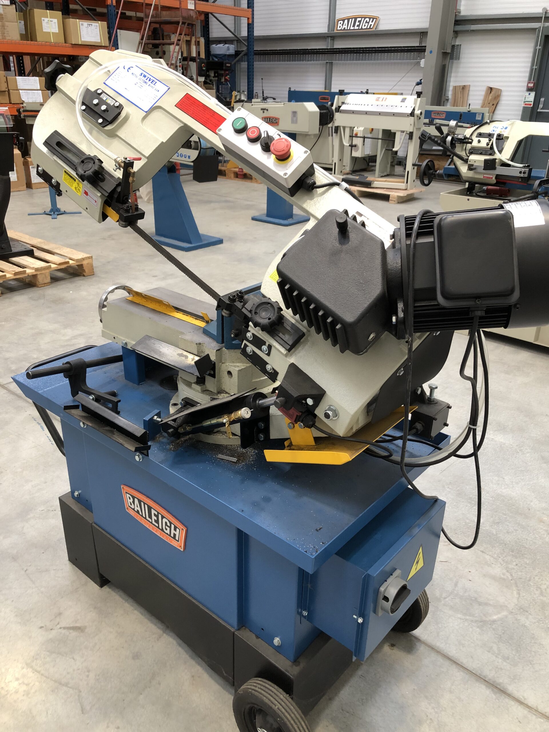 Baileigh BS-712MS Bandsaw *Ex-Demo* 3 Baileigh BS-712MS Bandsaw *Ex-Demo* - Image 3